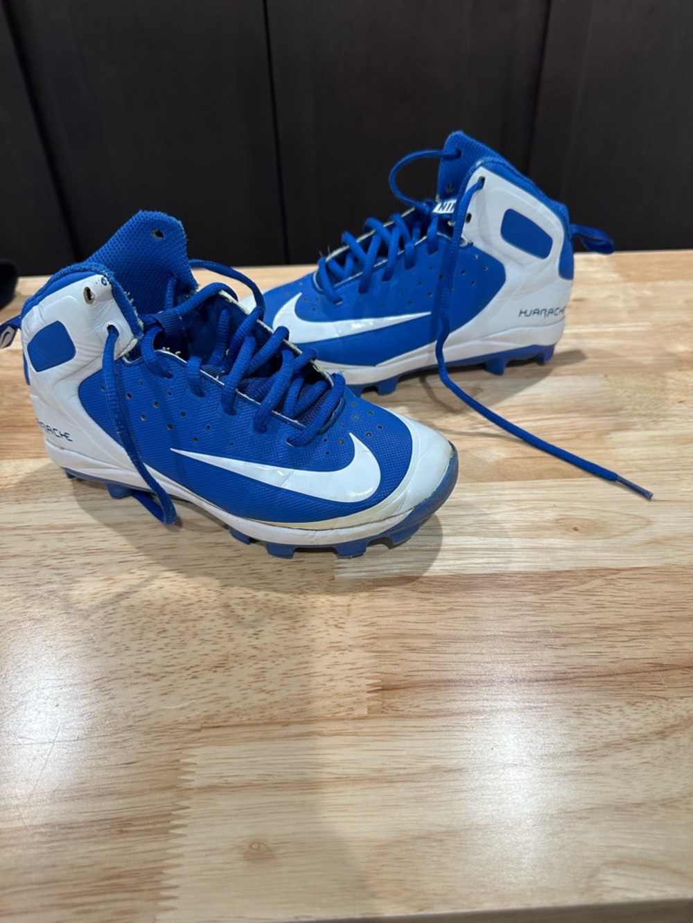 Nike Hurache Kids' Blue and White Cleats - High-Top Cleats: Baseball & Football